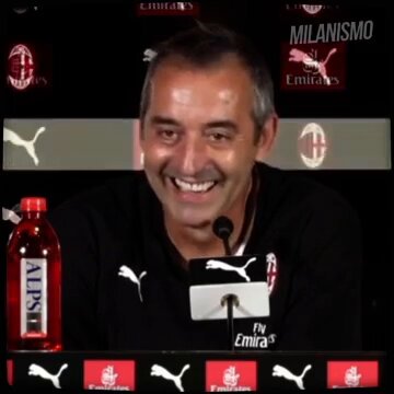 Mi sembra doveroso ribadirlo. Mi dispiace per chi soffrirà per questa nazionale. Esiste solo il Milan