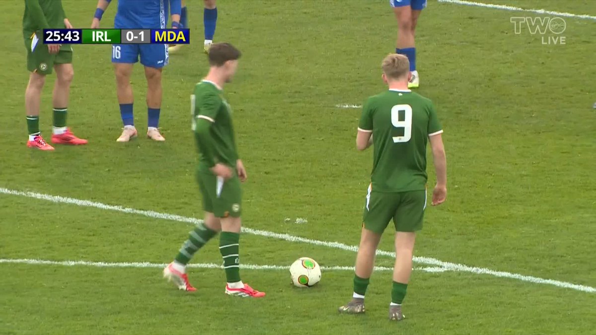 LATEST | #IRLU21 | 🇮🇪 1-1 🇲🇩 Jamie Mullins with sweetly struck free-kick to bring Ireland level in Tallaght 🙌 #COYBIG