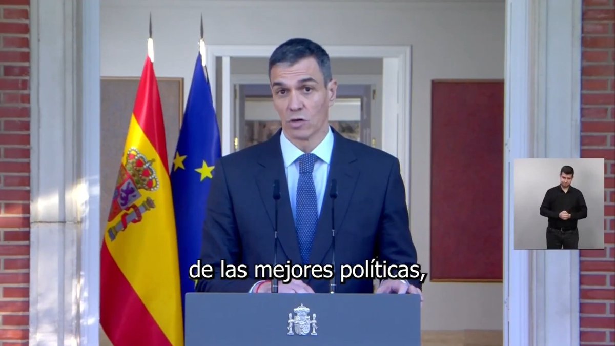 María Jesús Montero es una de las mejores políticas que he conocido y ha sido un pilar clave de este Gobierno. Su labor ha sido esencial en nuestro éxito económico. A partir de ahora, María Jesús Montero aportará su experiencia y su talento a su tierra: Andalucía. Te echaremos de menos, compañera.