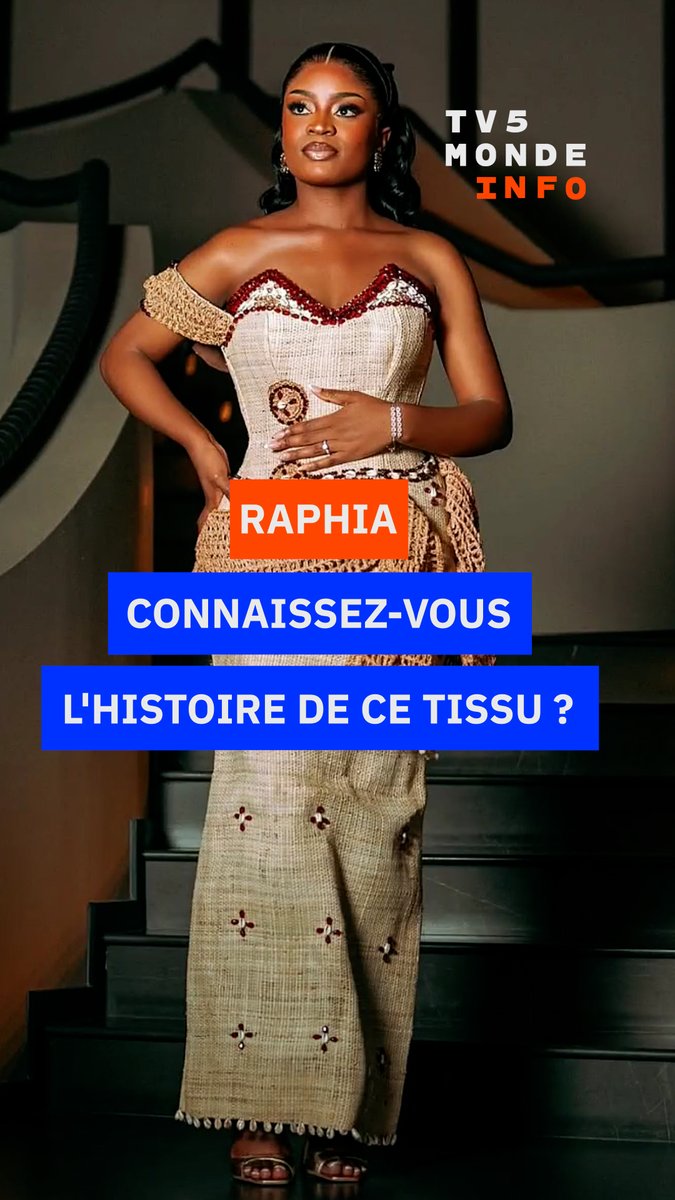 🇨🇩🇨🇬 Connaissez-vous l’histoire du raphia ? Ce tissu traditionnel qui à l’origine était porté par les rois au Royaume Kongo. Très répandu en Afrique centrale, ce tissu a plusieurs variantes que l’on retrouve par exemple, lors des cérémonies de dot.