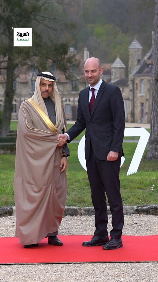 وزير الخارجية السعودي الأمير #فيصل_بن_فرحان يصل إلى مقر اجتماع مجموعة دول السبع #G7 في #فرنسا