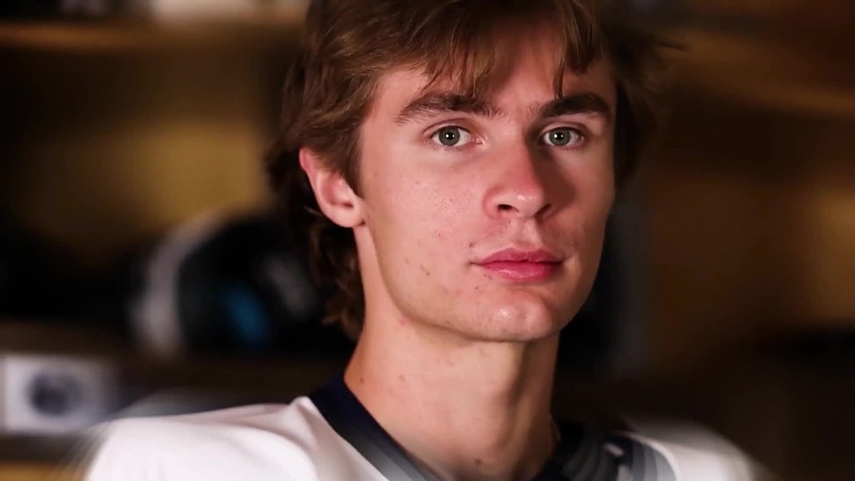 PICTURE THIS: Gavin McKenna For Hobey Baker! 😤 #WeAre #HockeyValley