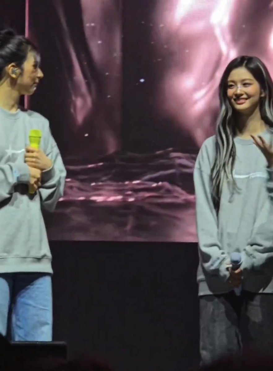 Sullyoon get flustered after she just triggered Bae on a butt fight 😭