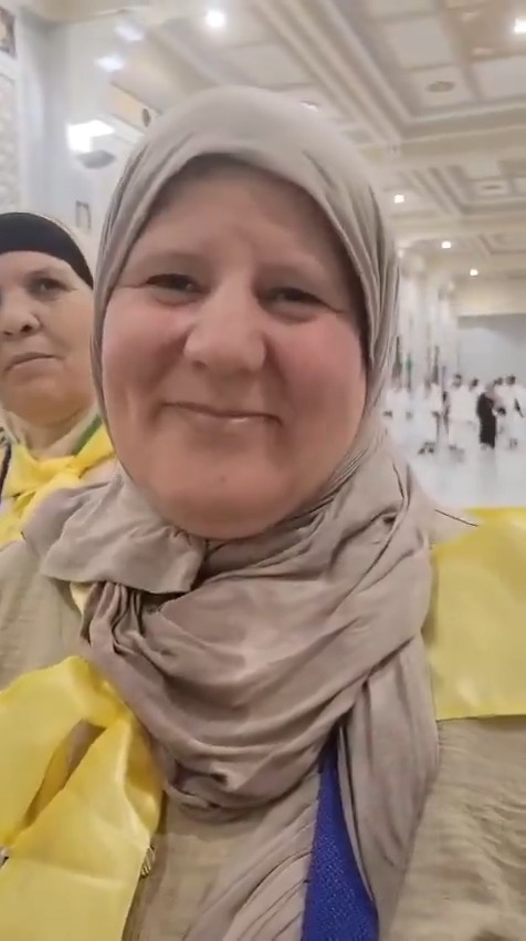 بعد فقدها للنظر لأشهر .. سيدة جزائرية تستعيد بصرها بفضل الله أثناء أداء مناسك العمرة بمكة المكرمة.💚🕋