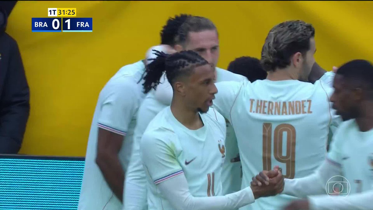 O gol de cavadinha de Mbappé. Brasil 0x1 França. 🎥 TV Globo 📺 | ge