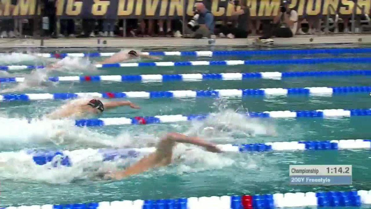𝐍𝐂𝐀𝐀 𝐂𝐇𝐀𝐌𝐏𝐈𝐎𝐍 WAHOOOOOWA!!!! Maximus Williamson wins the 200 Free swimming out of LANE 8!!! #NCAASwimDive #GoHoos