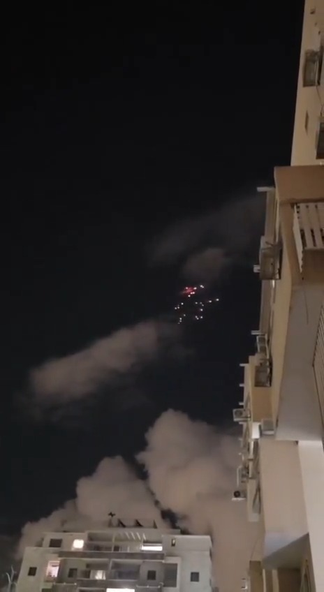 مشاهد إضافية للصواريخ متجهة إلى أهدافها في قلب كيان العدو اللهم سدد .. وما رميت إذ رميت ولكن الله رمى