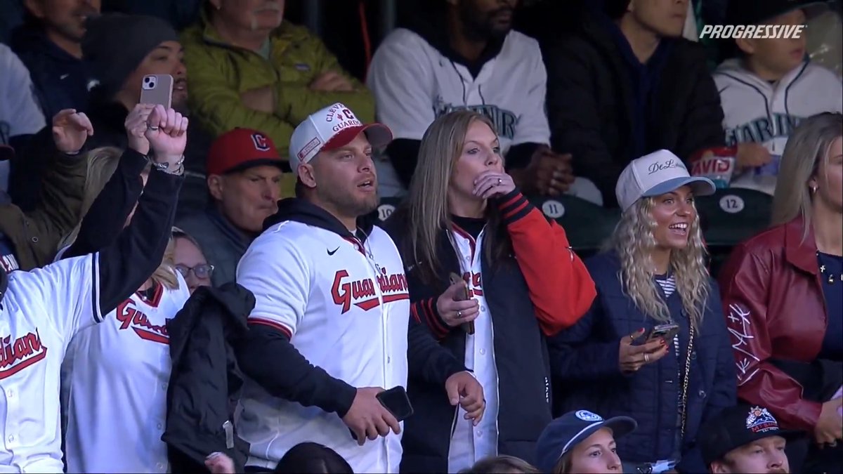 Chase DeLauter's family wanted to be sure it was a homer before they started celebrating 😂