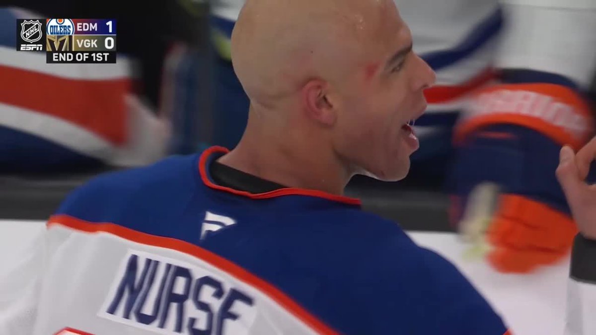 Nurse blowing kisses at the Knights after an end of period scrum 😂😘