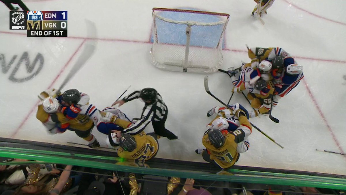 "They're not making dinner reservations at Carbone after, this is real." 😳 Several fights broke out between the Oilers and Golden Knights at the end of the first period 👀