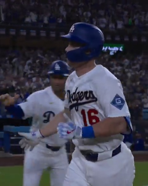 WILL SMITH KEEPS THE DODGERS ROLLING WITH A BLAST. 😱