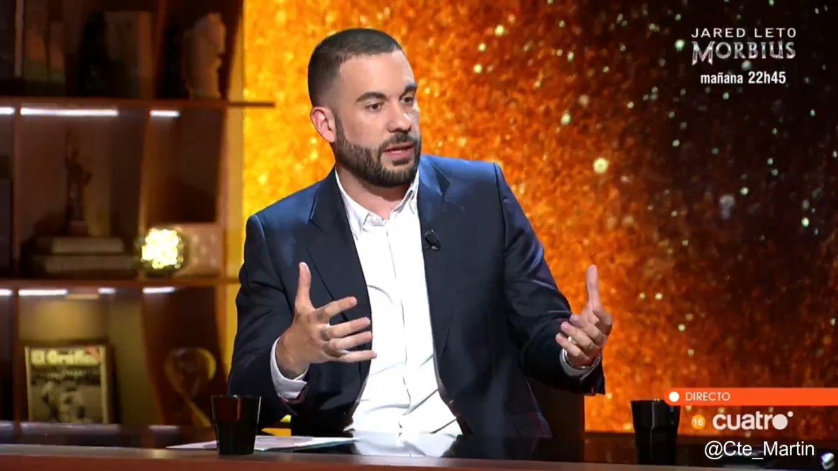 “Una de las intervenciones más honestas que se han visto en #Horizonte últimamente. Roberto Vaquero Roberto Vaquero explica sin complejos su evolución sobre Cuba: de apoyar el régimen a rechazarlo radicalmente tras conocer la realidad sobre el terreno. Valentía y coherencia.”