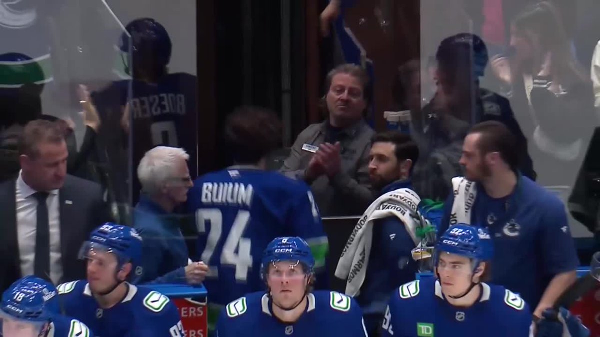 Young defensemen Brandt Clarke and Zeev Buium with a HEATED fight that the ref had an extra hard time stopping 🥊😳