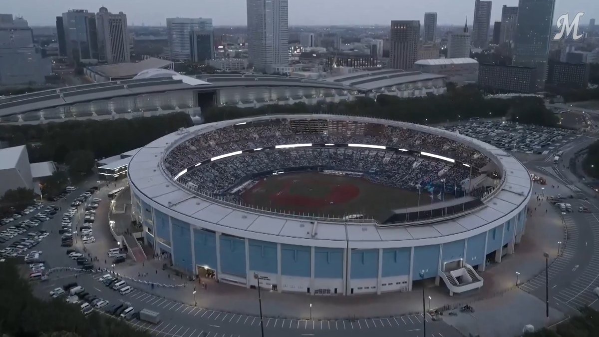 いよいよ2026シーズン開幕戦!試合前のセレモニーでは、ファンの皆さんから選手たちへ大きな声援が送られました! #chibalotte #MarinesNation