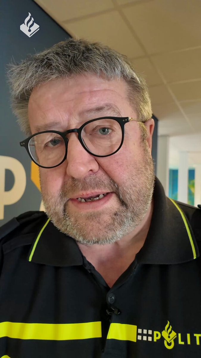 Politiebureaus en gemeenten bieden vanaf nu gratis deurbelstickers aan om fraude te voorkomen. Lees het nieuwsbericht: Zelf downloaden en printen kan natuurlijk ook: 👇👇👇