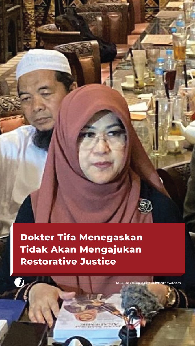 Tersangka dalam kasus tudingan ijazah palsu mantan Presiden Joko Widodo, Tifauzia Tyassuma atau dr Tifa, menegaskan tidak akan menempuh penyelesaian melalui jalur keadilan restoratif. #HardNews_Hukum #FlashOne #CariBeritaditvOne #DokterTifa #IjazahJokowi #FO04