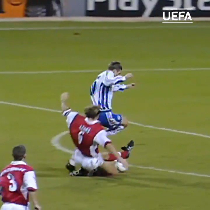 Tony Adams with the perfect tackle!