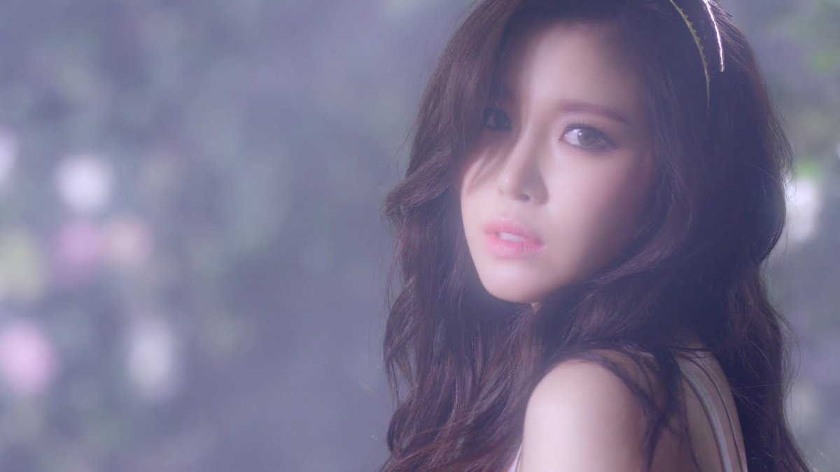 10 years ago today, Jun Hyoseong released her 2nd Mini Album ‘Colored’ with title track ‘Find Me’