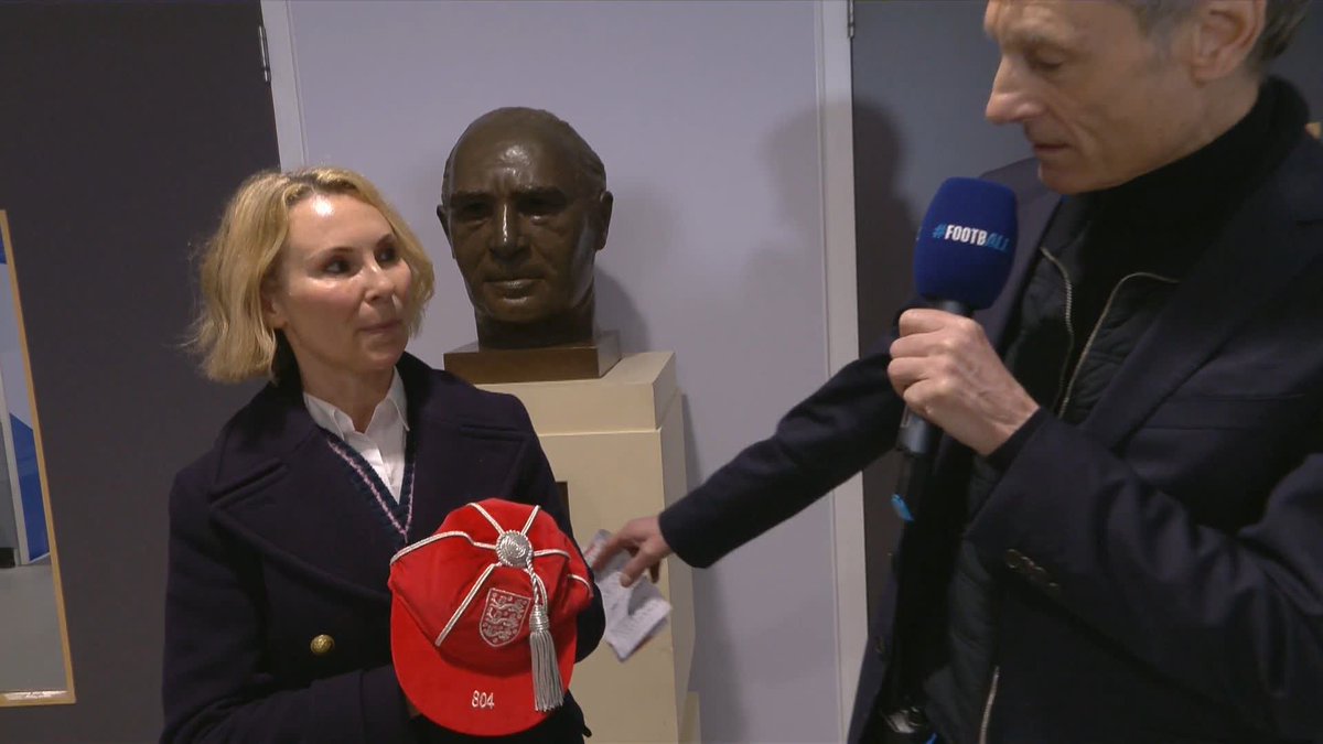 One of the biggest honors of his [Bobby Moore] life, playing for England 🏴󠁧󠁢󠁥󠁮󠁧󠁿 Daughter of England legend Booby Moore, Roberta reveals her fathers love and admiration playing for the country 🥹 England