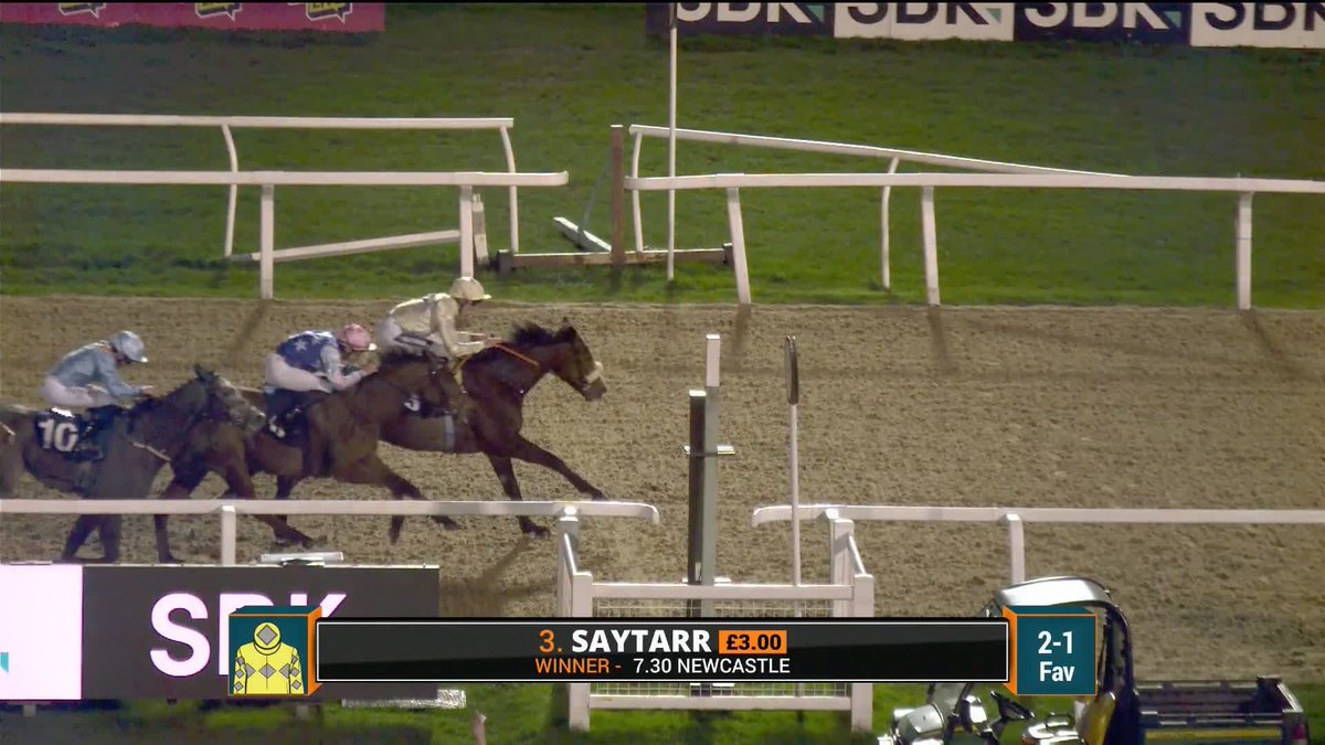 A hat trick of wins! 🥇🥇🥇 Saytarr claims the Friday Night Live With SBK Handicap! #ITVRacing | Dan Muscutt | Horton Racing