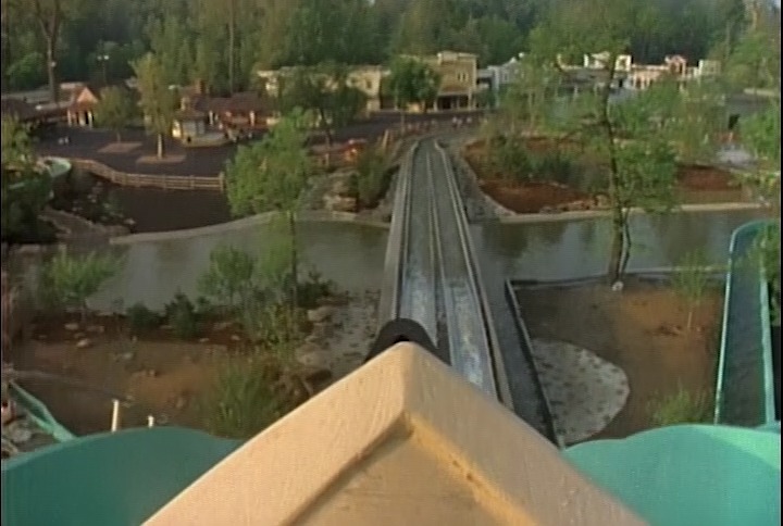 Coming in for landing! A #WhiteWaterLanding, that is! 🌊 Who remembers riding this classic log flume? FlashbackFriday