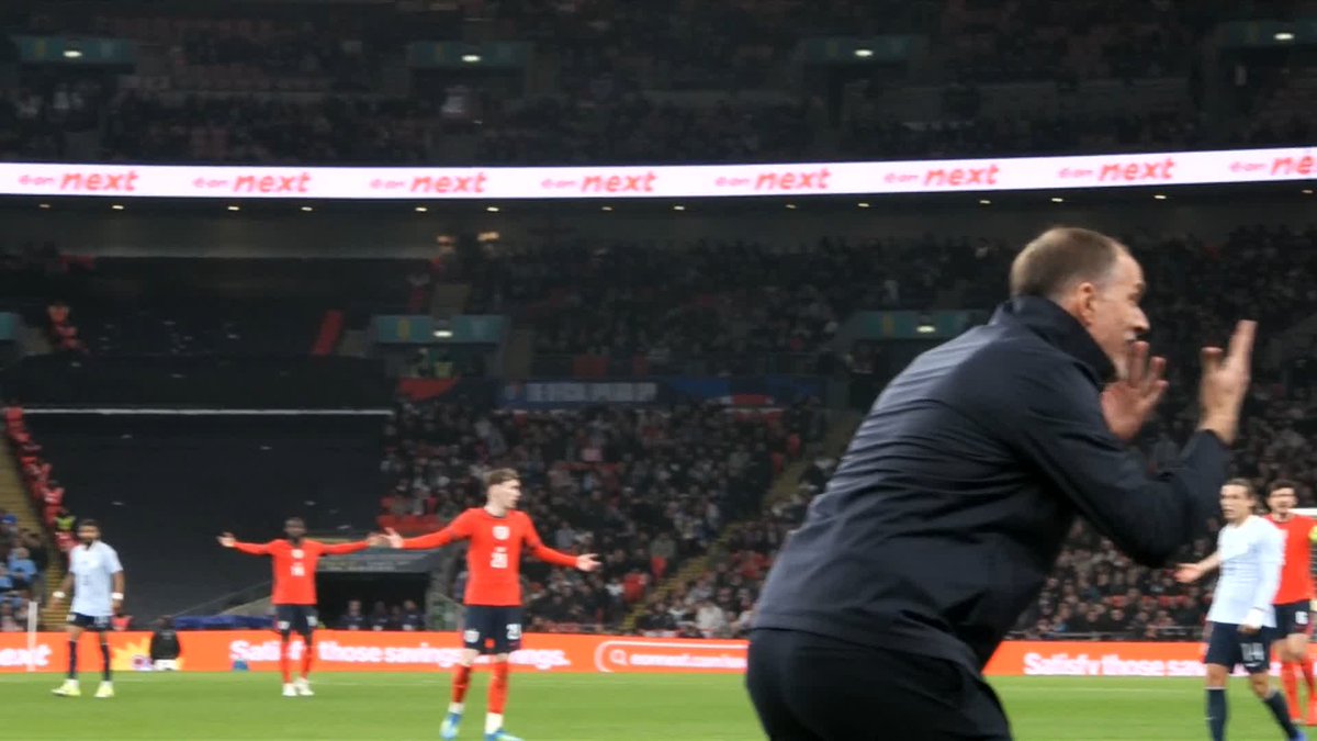 "That's a leg-breaker! 😱 Thomas Tuchel was furious Ronald Araujo wasn't shown a red card for a tackle on Phil Foden 🟥 England