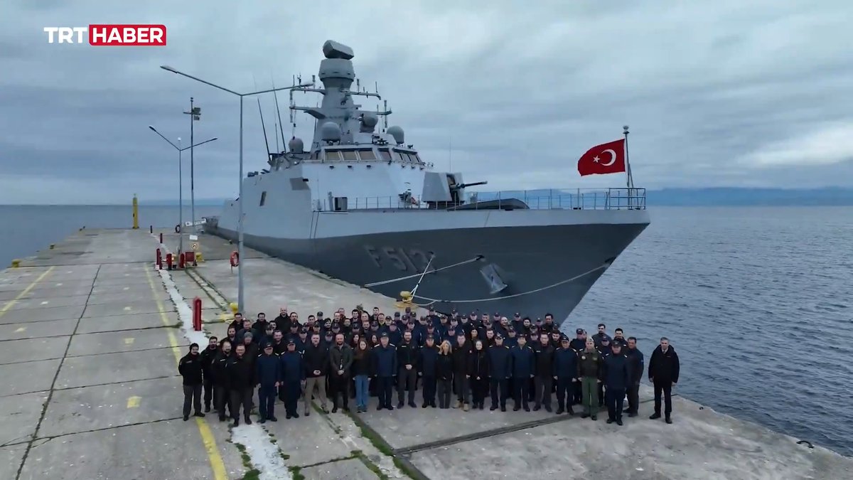 🇹🇷🎯Mavi Vatan'ın çelik kılıcı ATMACA'dan tam isabet. TCG Burgazada gemisinden ateşlenen gemisavar füzesi ATMACA, kara koordinatı hedefini tam isabetle vurdu.