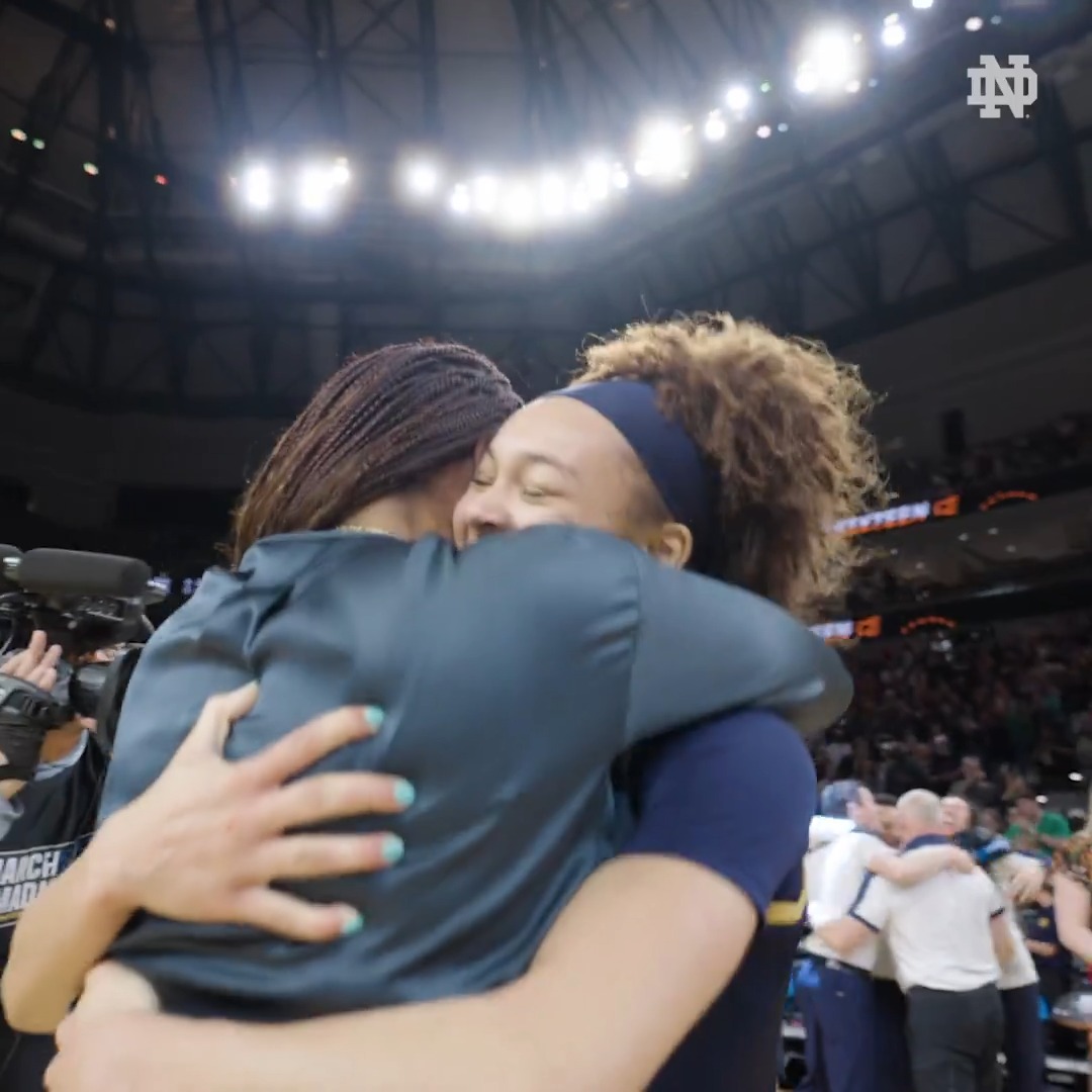 what a moment 🤩 #GoIrish