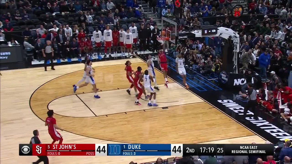 2 JOHNNIES STEALS --> 2 ZUBY EJIOFOR DUNKS St. Johns on a 8-0 run to take the lead against No. 1 Duke!! 🔥