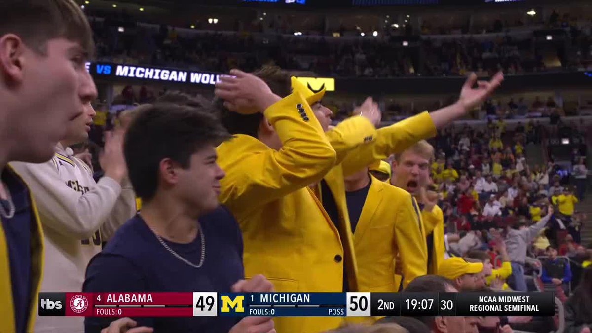 "That's why he's the Big Ten Player of the Year." Yaxel Lendeborg is cookin' for @UMichBball
