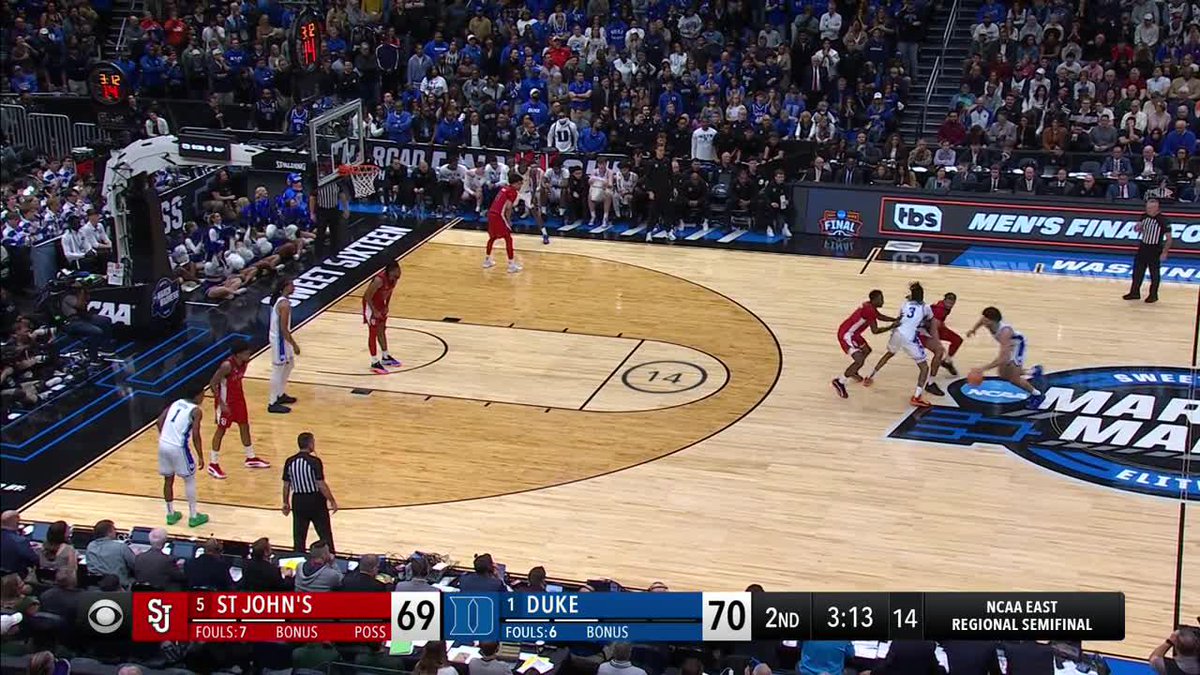 CLUTCH CAM BOOZER AND 1 😤 Carlos Boozer was loving it!!