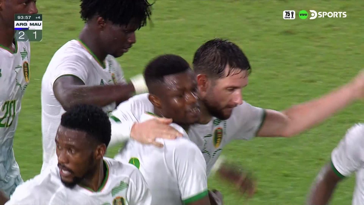 ¡GOOOL DE MAURITANIA EN LA BOMBONERA! Jordan Lefort capturó la pelota en el área y anotó un gol histórico para su selección, el 1-2 ante Argentina. ¡Se juega por #DIRECTV y #DGO!