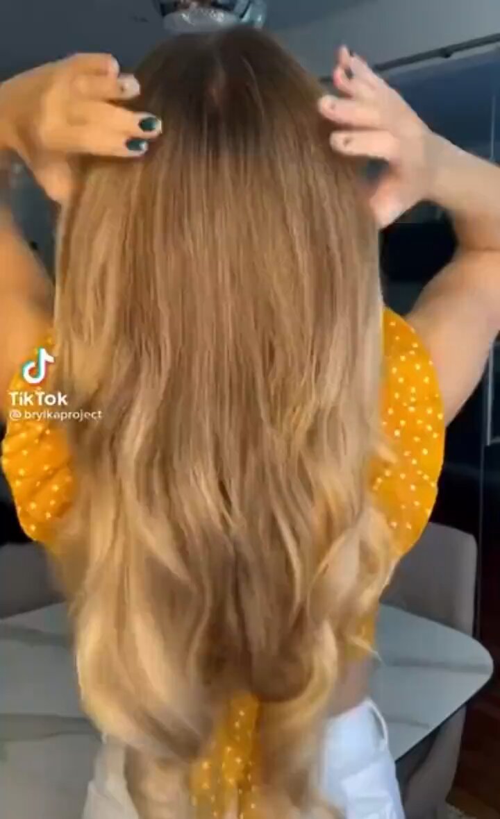 ヘアゴムふたつでエレガント大人女子になれるポニテが優秀！！！
