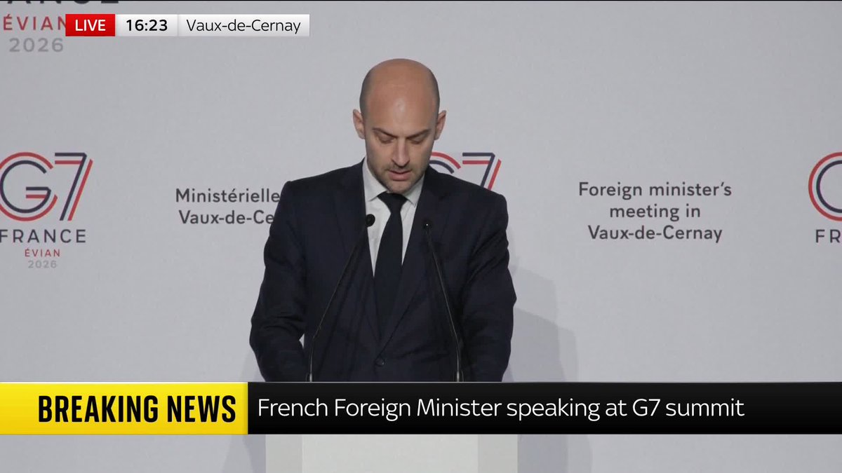 THIS IS ABSOLUTE CINEMA 🍿🔥 Trump 🇺🇸: NATO and G7 should support us against Iran French FM 🇫🇷: "We cannot in any way support things which target the innocent civilians. No pressure will work" 🔥 Trump won't be able to sleep 😭