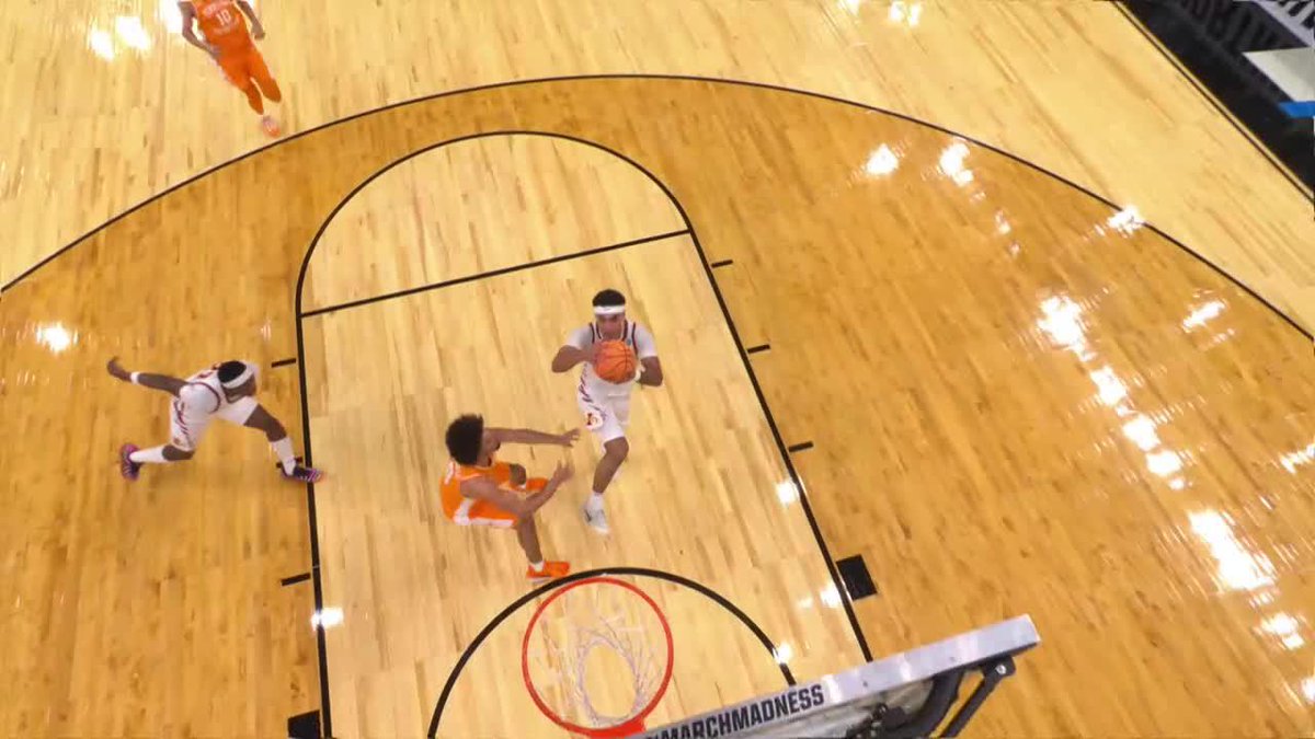 Another look at the BEAUTIFUL pass from Killyan Toure 😮‍💨😮‍💨😮‍💨 Iowa State Men’s Basketball