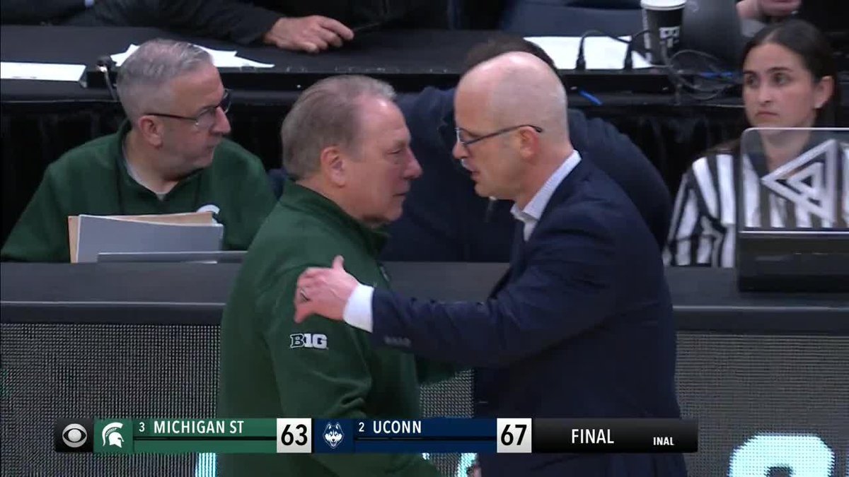 UCONN ADVANCES TO THE ELITE EIGHT 🔥 No. 2 Huskies takedown No. 3 Michigan St.