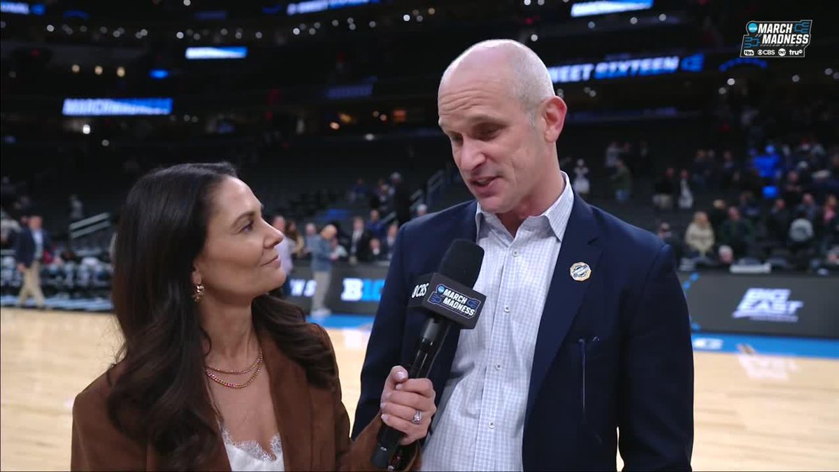"He's a beautiful guy, really" 🤣 Dan Hurley has all the praise for Alex Karaban 😭 #MarchMadness