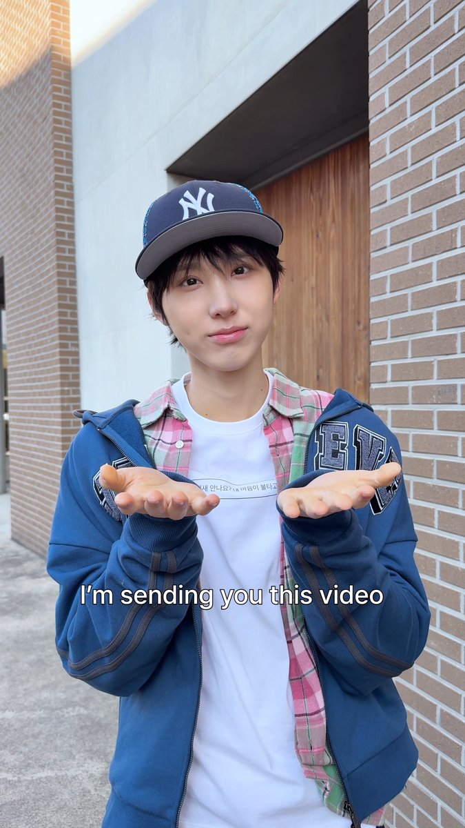 I'm sending you this video ๐ KickFlip The 4th Mini Album "My First Kick" 2026.04.06 6PM (KST) Release! Pre-save & Pre-add : #KickFlip #ํฅํ๋ฆฝ #My_First_Kick #์ฃผ์ #Juwang