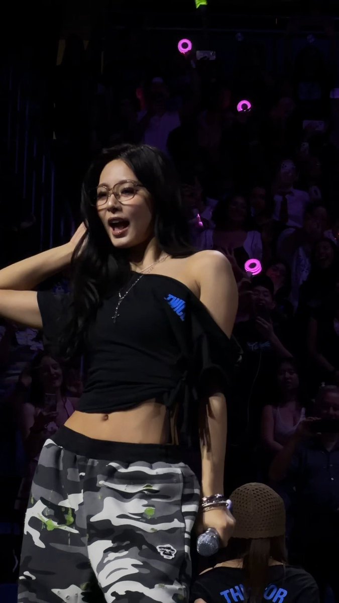 TZUYU WITH SPECS IN THIS OFF SHOULDER LOOK