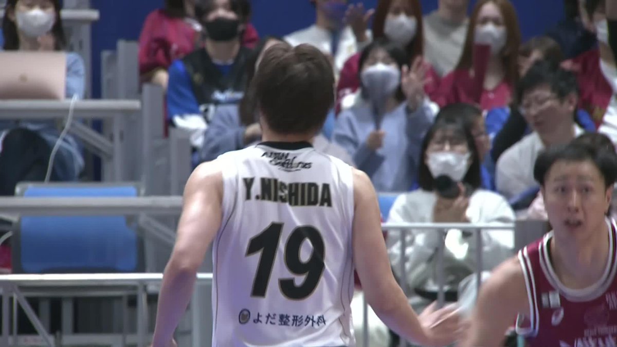 第3Q終了間際のビッグプレー！ 西田優大の超絶ダブルクラッチ炸裂⚡️ 西田 優大／NISHIDA YUDAI シーホース三河 📡バスケットLIVEで生配信中 #Bリーグ #りそなグループ