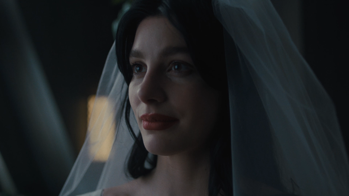 Affkh benar kalo ‘marriage is scary’? Tonton serial Something Very Bad Is Going to Happen yang udah tayang di Netflix!