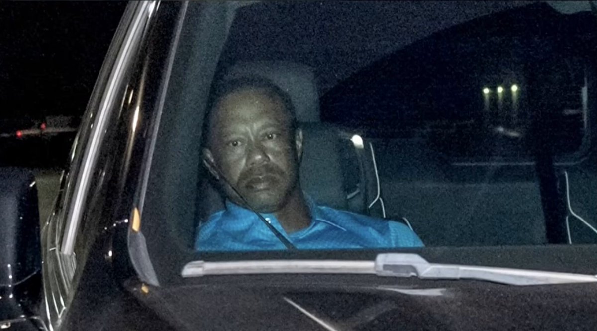 🚨 TIGER WOODS RELEASED FROM JAIL — "HIGH ON DRUGS" AT 2 PM AFTER CRASH, POLICE SAY Tiger Woods is out after spending 8 hours in a Florida jail cell following his latest crash. But the details are raising serious questions. • Police say he showed signs of drug impairment • Breathalyzer: 0.00 • Refused to submit to drug test • Arrested and charged No alcohol. Still impaired. This isn’t the first time. • 2009 crash → scandal explodes • 2017 DUI → found asleep behind the wheel • 2021 near-fatal crash • Now… arrested again Same pattern. Different year. So what was in his system this time… and why does this keep happening?