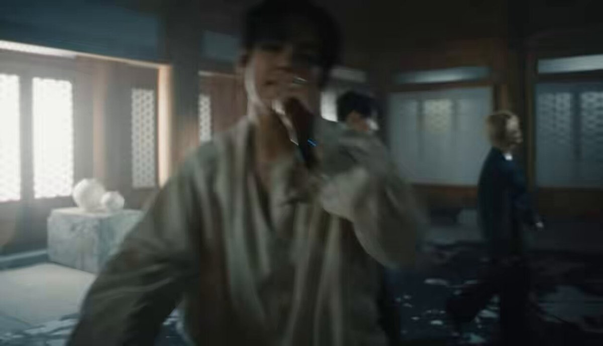 พี่ดาราเค้าไม่ได้มาเล่นๆเรื่องโวคอลในเพลงนี้จริงๆนะ ร้องสดดีมากเลยอะ ชอบท่อนยุนกิมากก