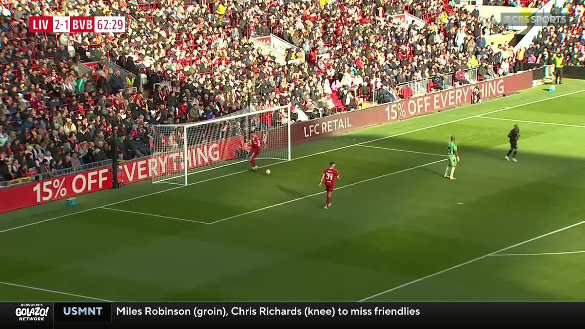 Mohamed Zidan pulls a goal back for the Borussia Dortmund legends with a cool finish 🇪🇬🇩🇪