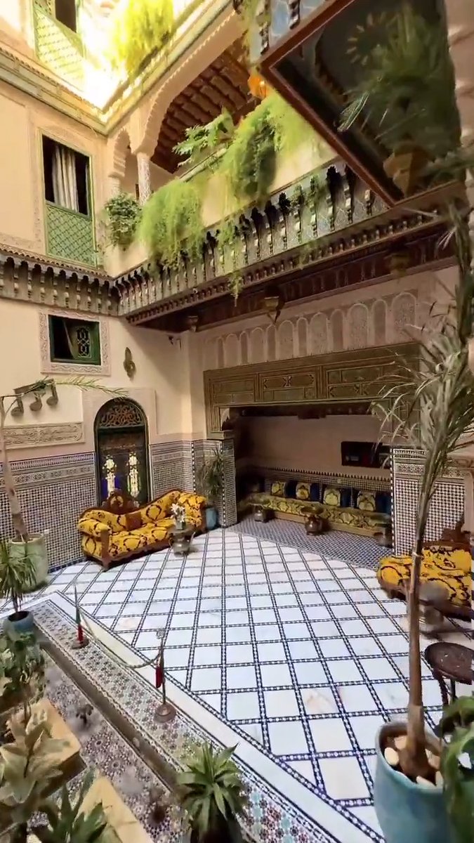 Moroccan architecture has its own kind of magic. This riad in Fez is something else. ✨