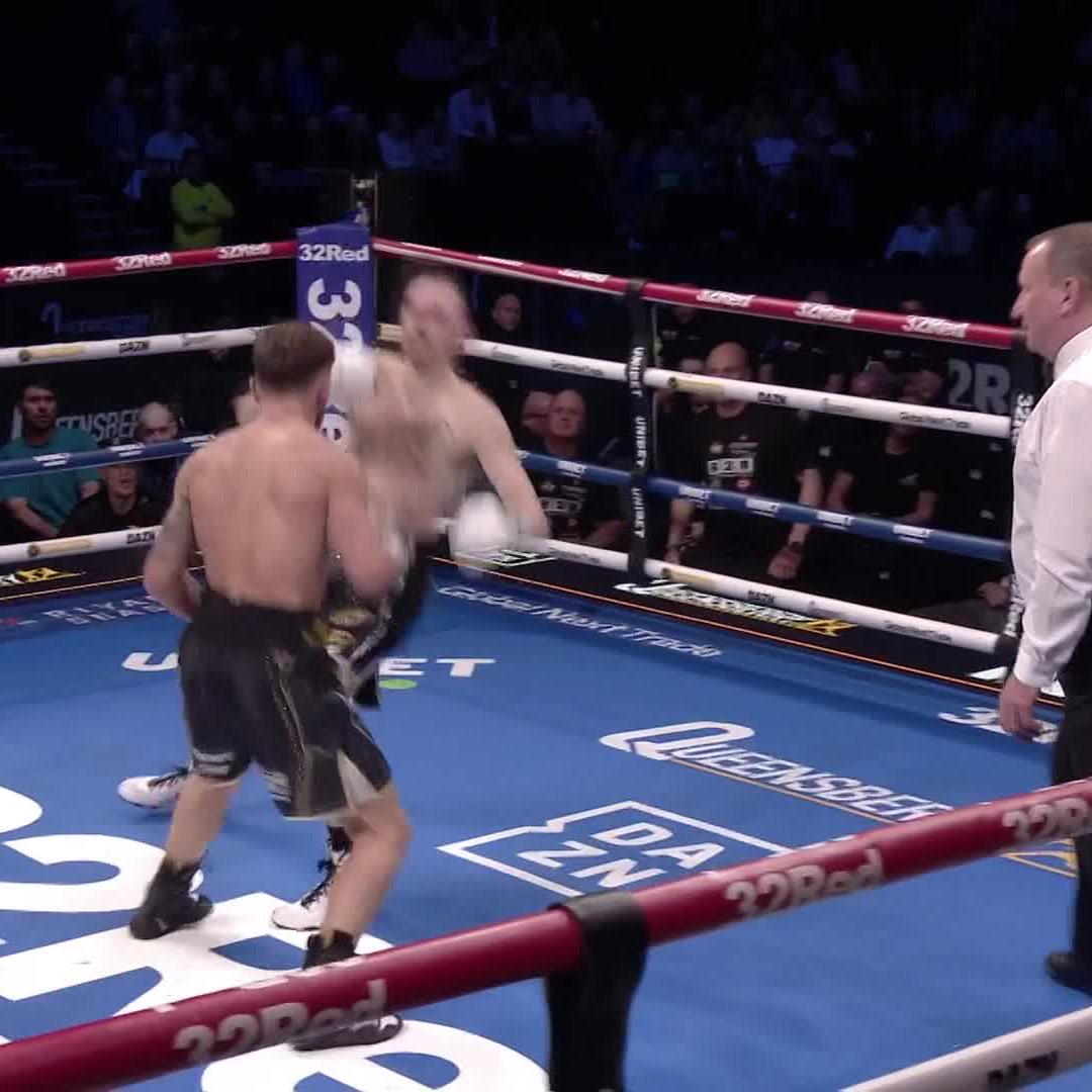 𝐈𝐍𝐂𝐑𝐄𝐃𝐈𝐁𝐋𝐄! JOSH HOLMES STOPS ALEX MURPHY IN 1! 😱 #ItaumaFranklin | Live NOW on DAZN ▪️