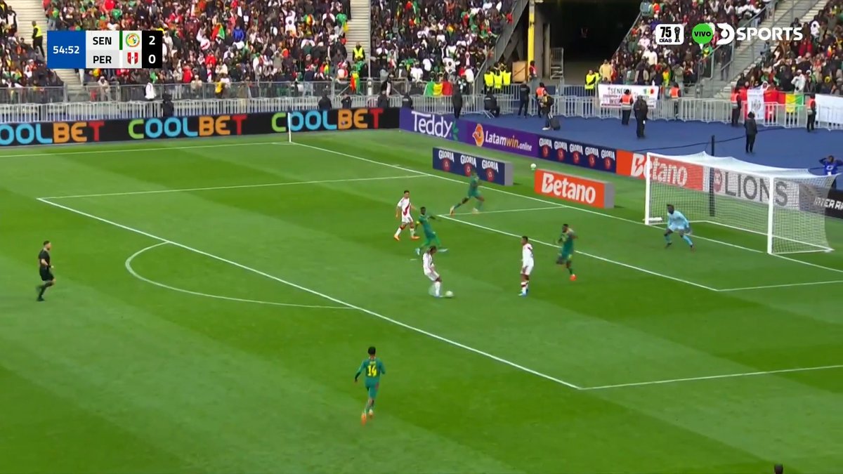 😳🇵🇪 Perú pierde 2-0 vs Senegal, y Alex Valera se erró ESTE GOL INSÓLITO. Ojo al blooper que hacía el arquero Mory Diaw. ‼️
