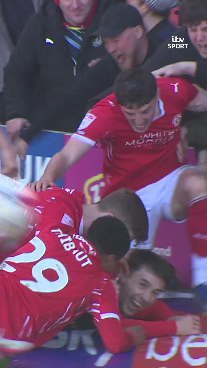What a way to win it in the 91st minute! 😱 Matus Holicek causing absolute scenes with this late winner for Crewe Crewe Alexandra | EFL