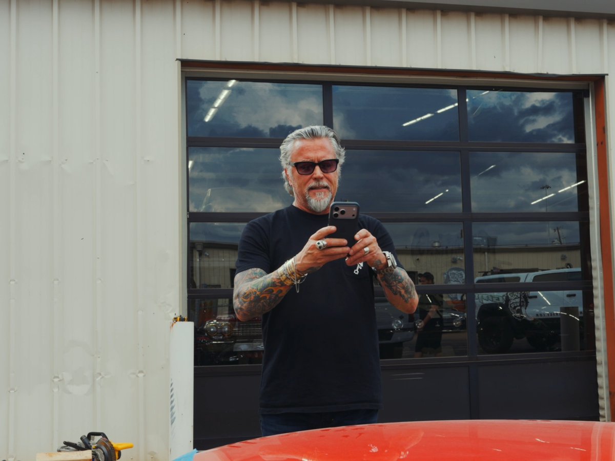 She's roaring. She's soaring. The horse is out of the stable and loving every second of the sun. Our most competitive build yet is almost ready — and trust us, the wait will be worth it. 🏎️🐵 #F6 #Ferrari #GasMonkeyGarage