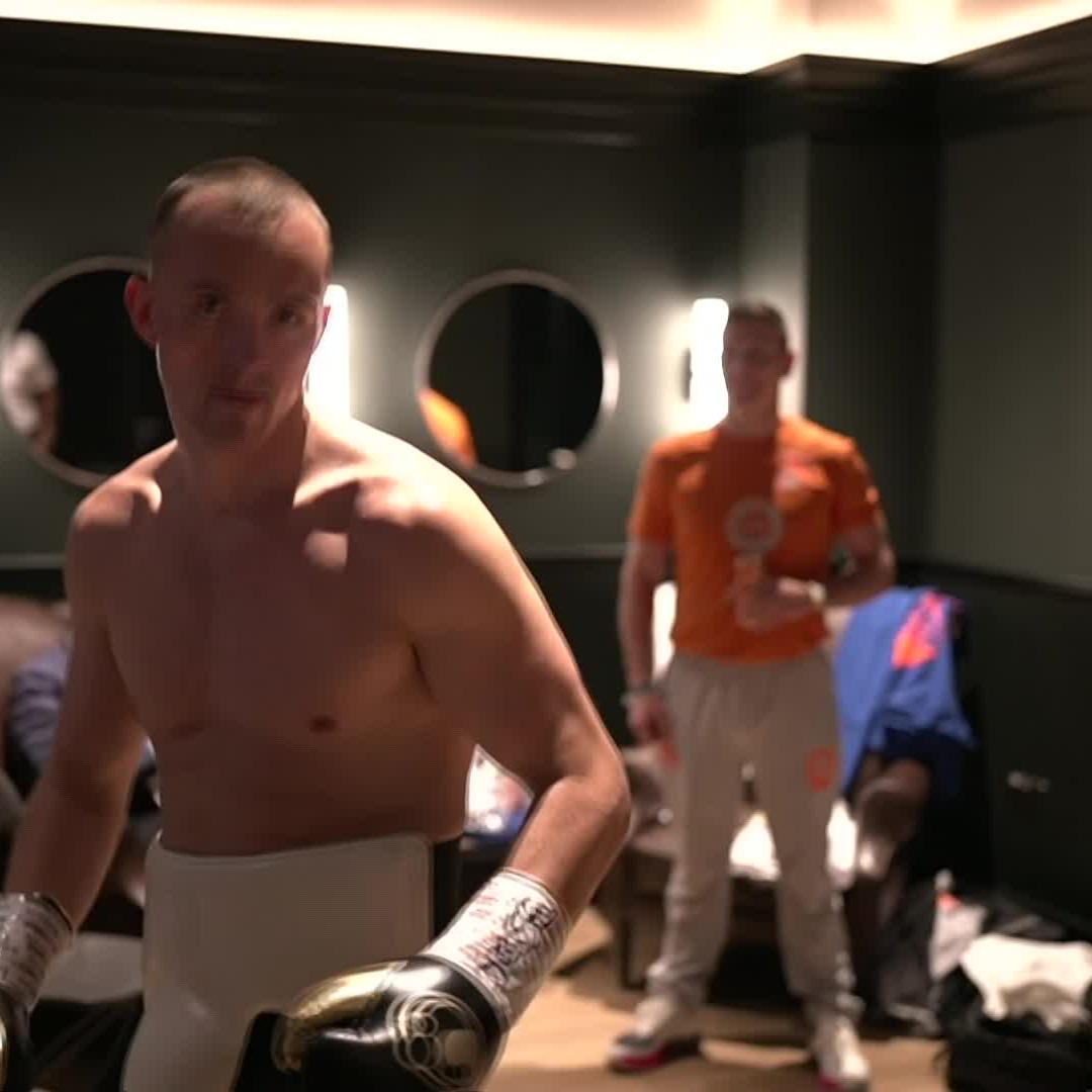 Willy looks ready 🤣 #ItaumaFranklin | Live NOW on DAZN ▪️